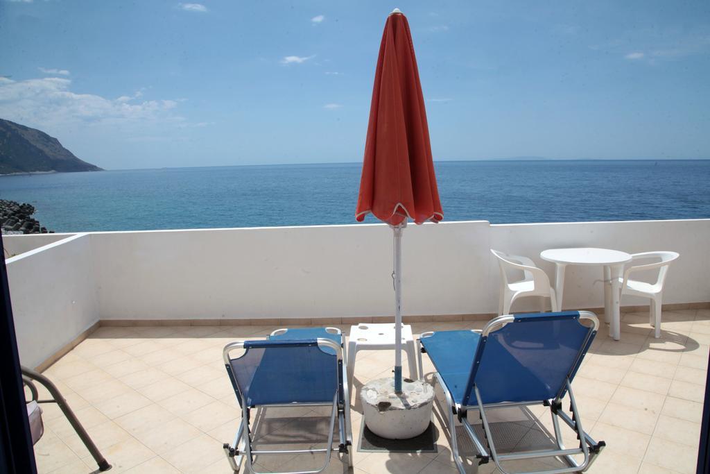 Paralia Guest House 아기아 루멜리 외부 사진