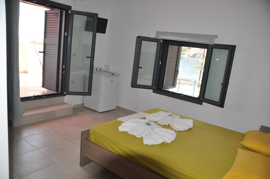 Paralia Guest House 아기아 루멜리 외부 사진