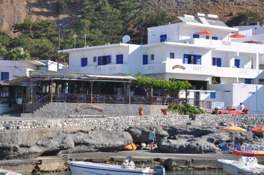 Paralia Guest House 아기아 루멜리 외부 사진